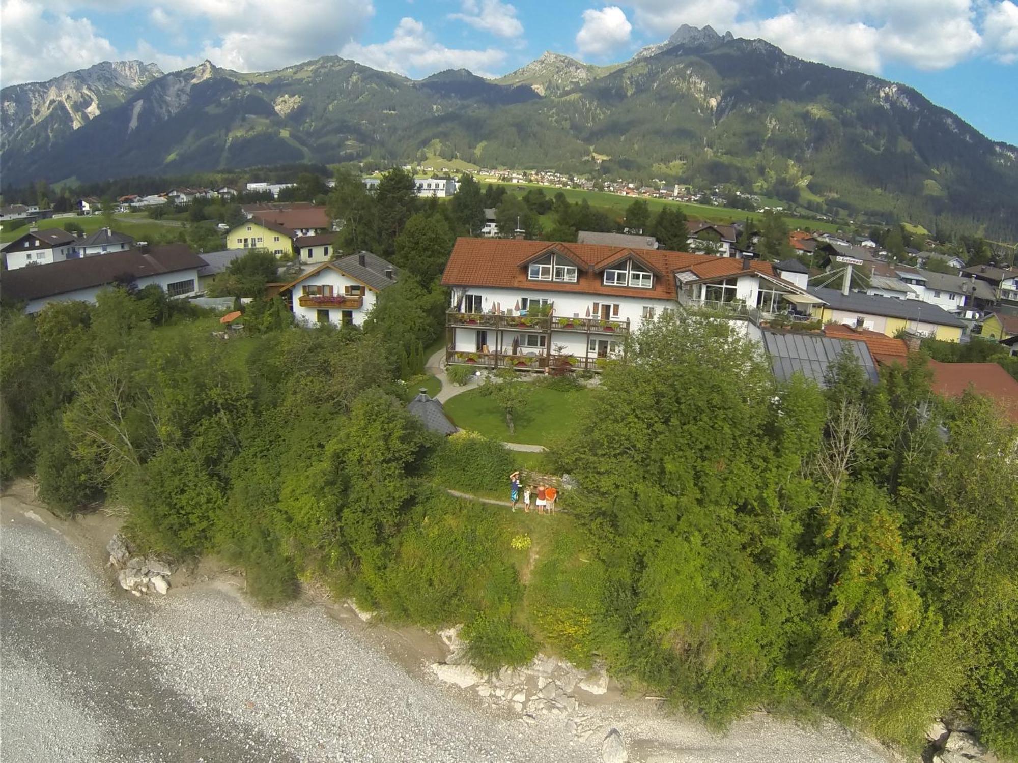 Pension Beim Kruemmling Reutte Exteriér fotografie